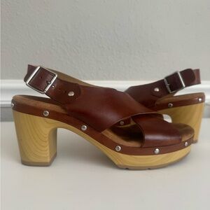 Brown Leather Clarks artisan Platform Sandals